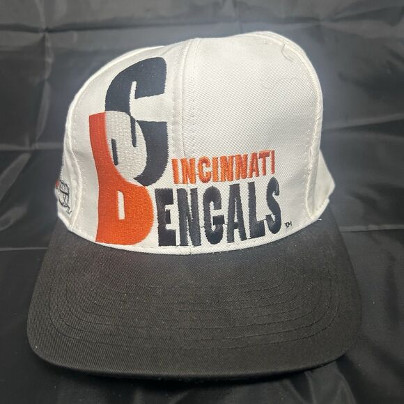 VTG Cincinnati Bengals NFL Pro Line Snapback Hat Cap White Adjustable - Picture 1 of 8